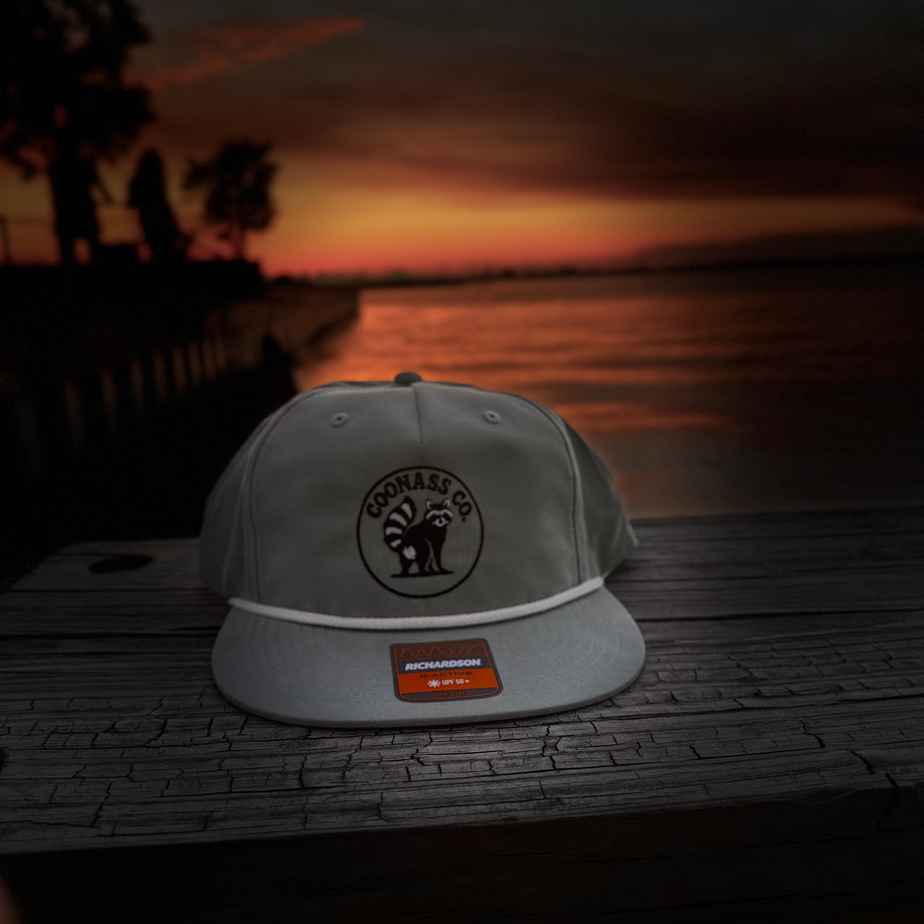 The Dusty Blue/White 256